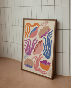 Plakát s motivem moře a sasanek plný barev